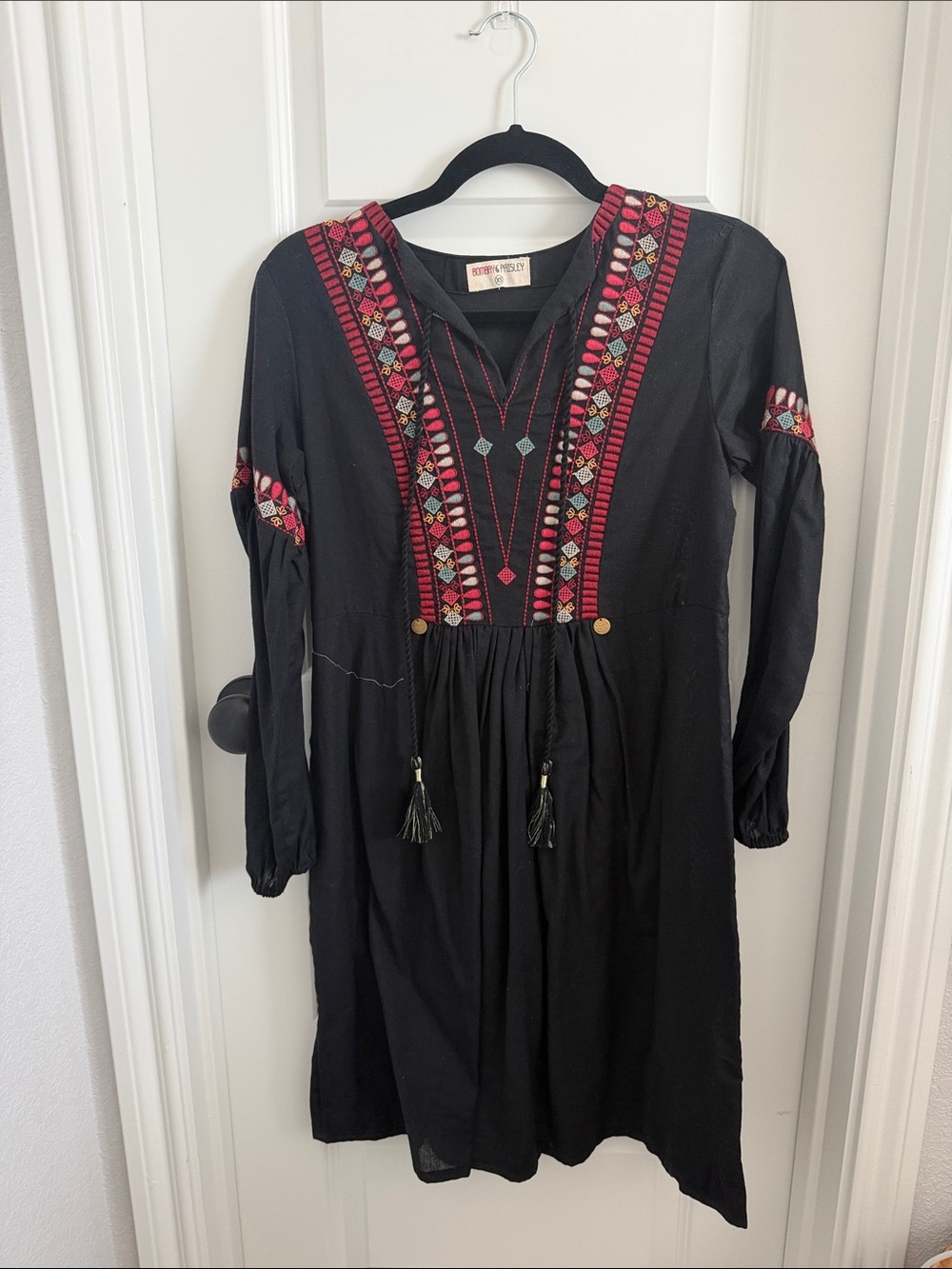 Wit & Wisdom Black Long-Sleeve Embroidered V-Neck Tunic Dress with Pink Accents